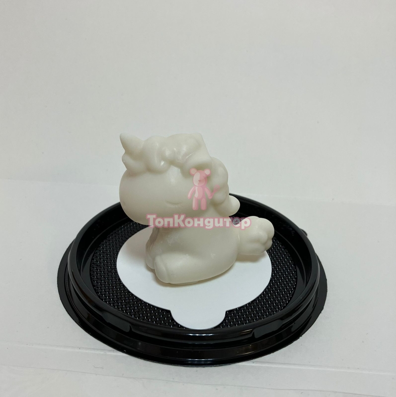 Фигура из шоколадной глазури Единорог маленький 6,5*6см