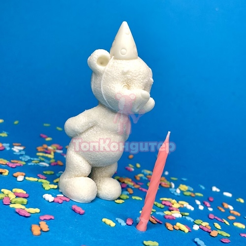 Фигура из шоколадной глазури Мишка задувает свечку 10*4,5см